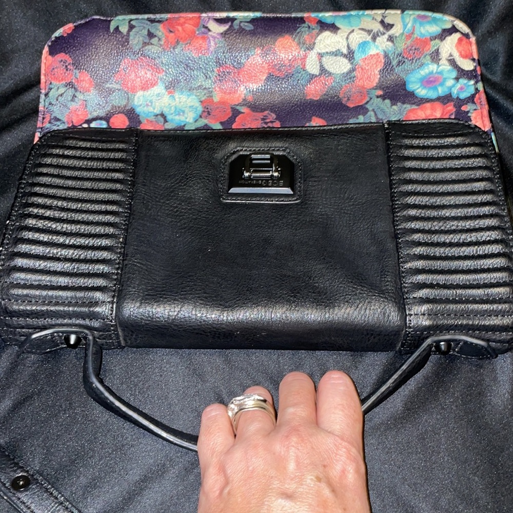 BCBG Crossbody Shoulder Bag - Picture 8 of 12